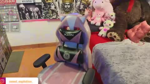 Snapshot of sweet_explotion chatting on 05/31/26, 03:47 sweet thani online show from 05/31/26, 03:47