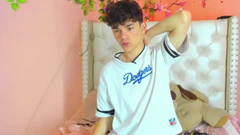 Felipe independent model online show from 06/15/26, 05:53