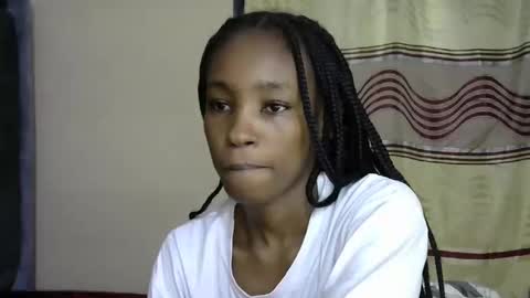 sweet_freaky online show from 05/17/26, 01:51
