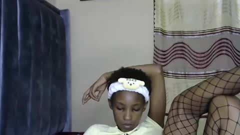 sweet_freaky online show from 06/05/26, 06:52