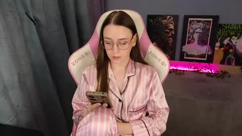 Alice online show from 05/04/26, 03:57