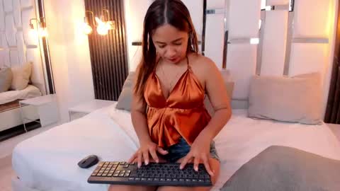 sweet_gema_ online show from 09/12/25, 04:51