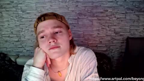 Snapshot of sweet_guys_ chatting on 11/30/25, 09:35 Jack online show from 11/30/25, 09:35