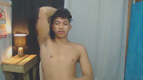 sweet_guyxx online show from 01/21/25, 04:05