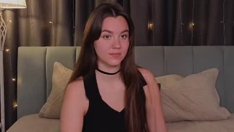 Snapshot of sweet_haeven chatting on 01/13/26, 10:04 Im Mia.LOVELY PATTERNS 100 120 160 200 my toy buzzes from 2 tip online show from 01/13/26, 10:04
