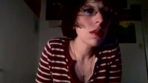 Snapshot of sweet_harvey chatting on 03/17/26, 02:49 sweet_harvey online show from 03/17/26, 02:49