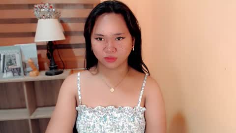 Snapshot of sweet_hoelly chatting on 12/13/25, 08:36 Slutty Shannel online show from 12/13/25, 08:36