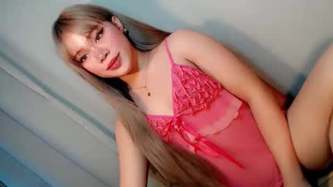 Snapshot of sweet_honeylove chatting on 03/17/26, 03:33 Anisha online show from 03/17/26, 03:33