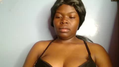 Snapshot of sweet_jamiie chatting on 10/03/25, 08:22 jay online show from 10/03/25, 08:22