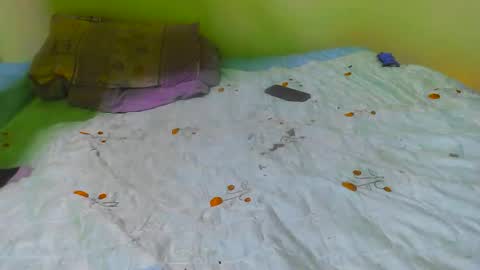 millarn online show from 10/09/25, 02:15