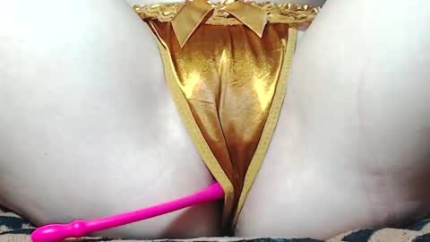 Snapshot of sweet_kitten25 chatting on 06/05/26, 10:32 Kitten online show from 06/05/26, 10:32