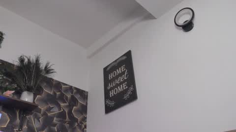 Snapshot of sweet_kitty2000 chatting on 02/06/25, 07:24 Alesy online show from 02/06/25, 07:24