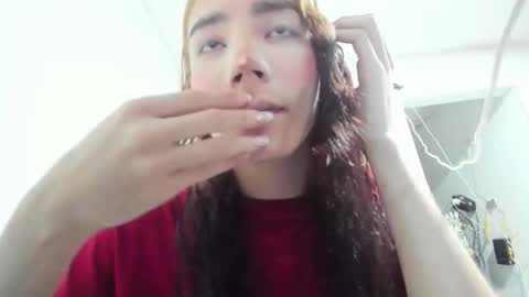 sweet_kitty_777 online show from 04/22/26, 02:58