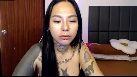 Snapshot of sweet_kittykatya chatting on 11/11/25, 04:40 sweet_kittykatya online show from 11/11/25, 04:40
