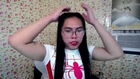 Snapshot of sweet_kyline69 chatting on 10/19/25, 11:22 sweet_kyline69 online show from 10/19/25, 11:22