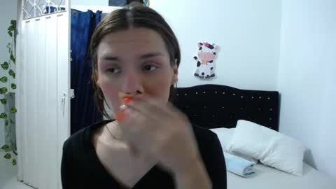 Lady online show from 12/22/24, 11:31