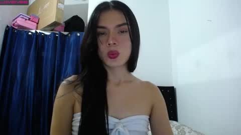 Lady online show from 11/11/25, 01:38