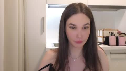 Snapshot of sweet_lady_cola chatting on 06/26/26, 04:22 Ko online show from 06/26/26, 04:22