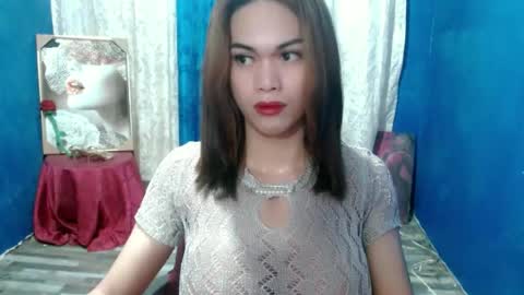 Snapshot of sweet_like_angel143 chatting on 06/13/26, 06:44 angie online show from 06/13/26, 06:44