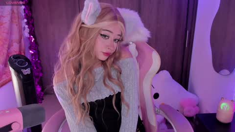Snapshot of sweet_lilly_sweet chatting on 02/09/25, 01:44 sweet_lilly_sweet online show from 02/09/25, 01:44