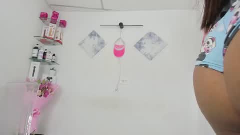 sweet_litle online show from 07/07/26, 06:47