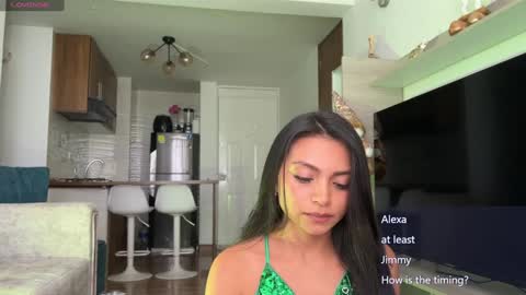 Snapshot of sweet_littleee chatting on 12/17/25, 08:26 free private online show from 12/17/25, 08:26