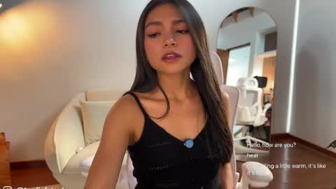 Snapshot of sweet_littleee chatting on 04/26/26, 06:49 free private online show from 04/26/26, 06:49