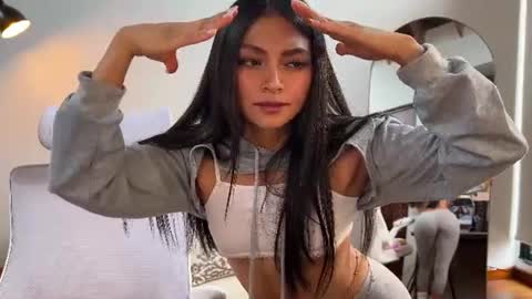 Snapshot of sweet_littleee chatting on 07/03/26, 07:31 free private online show from 07/03/26, 07:31