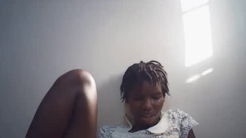 Snapshot of sweet_liz6510 chatting on 05/19/26, 02:12 Liz online show from 05/19/26, 02:12