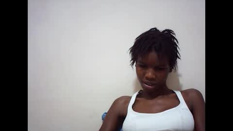 Snapshot of sweet_liz6510 chatting on 05/20/26, 02:18 Liz online show from 05/20/26, 02:18