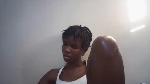 Snapshot of sweet_liz6510 chatting on 05/20/26, 02:23 Liz online show from 05/20/26, 02:23