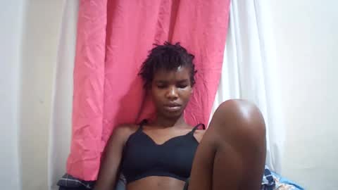 Snapshot of sweet_liz6510 chatting on 06/12/26, 05:45 Liz online show from 06/12/26, 05:45