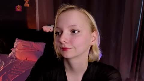 Snapshot of sweet_lynx chatting on 07/20/26, 03:58 Lana online show from 07/20/26, 03:58