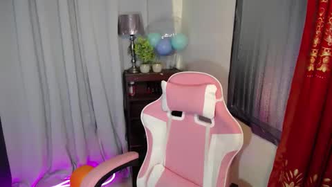 Snapshot of sweet_mariax chatting on 02/13/25, 11:50 Maria Stella online show from 02/13/25, 11:50