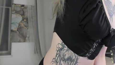 Snapshot of sweet_melissa133 chatting on 06/05/26, 04:13 Melissa. Join me on Fansly link in social medias online show from 06/05/26, 04:13
