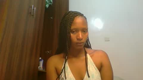 Snapshot of sweet_melod chatting on 02/03/26, 12:53 Linda online show from 02/03/26, 12:53