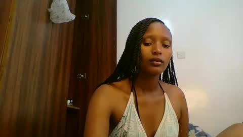 Snapshot of sweet_melod chatting on 02/08/26, 01:58 Linda online show from 02/08/26, 01:58