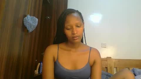 Snapshot of sweet_melod chatting on 02/22/26, 12:45 Linda online show from 02/22/26, 12:45