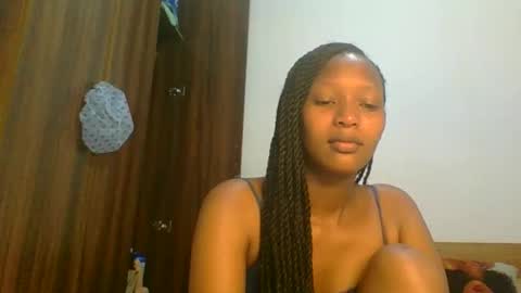 Snapshot of sweet_melod chatting on 02/23/26, 03:48 Linda online show from 02/23/26, 03:48