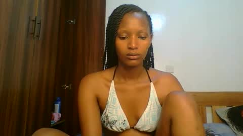 Snapshot of sweet_melod chatting on 03/03/26, 02:07 Linda online show from 03/03/26, 02:07
