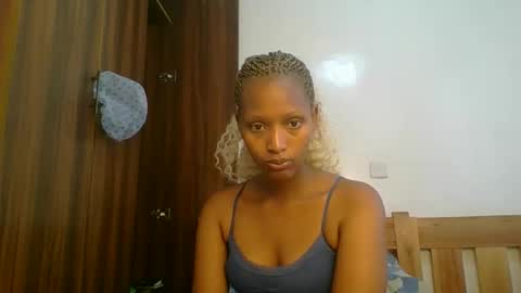 Snapshot of sweet_melod chatting on 03/09/26, 01:59 Linda online show from 03/09/26, 01:59