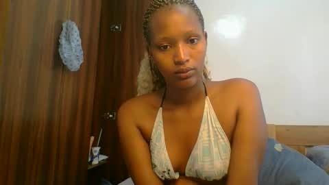 Snapshot of sweet_melod chatting on 03/16/26, 09:02 Linda online show from 03/16/26, 09:02