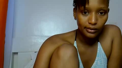 Snapshot of sweet_melod chatting on 05/21/26, 02:57 Linda online show from 05/21/26, 02:57
