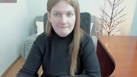 Mila online show from 12/18/25, 04:35