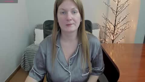 Mila online show from 12/22/25, 04:26