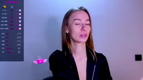 Mia online show from 10/04/25, 11:52