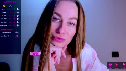 Mia online show from 10/13/25, 05:24