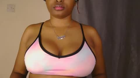 Snapshot of sweet_miah12 chatting on 03/27/26, 10:53 Queen debby online show from 03/27/26, 10:53