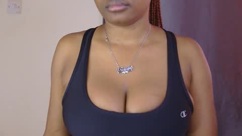 Snapshot of sweet_miah12 chatting on 03/30/26, 06:36 Queen debby online show from 03/30/26, 06:36