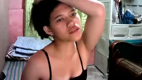 sweet_milkshake2004 online show from 10/04/25, 01:25